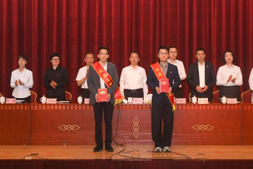 鲍宇5