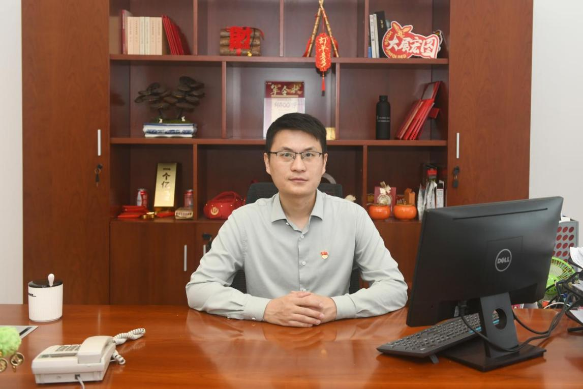 鲍宇1